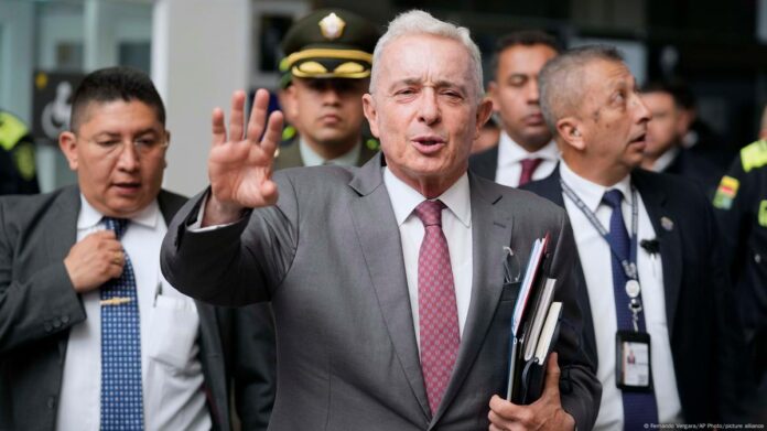 Alvaro Uribe Photo